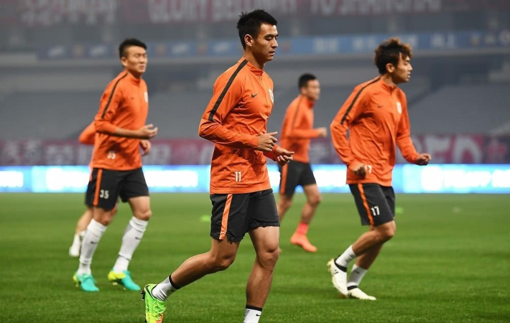 球员合同即将到期,宣布转会意向 球员合同即将到期,宣布转会意向