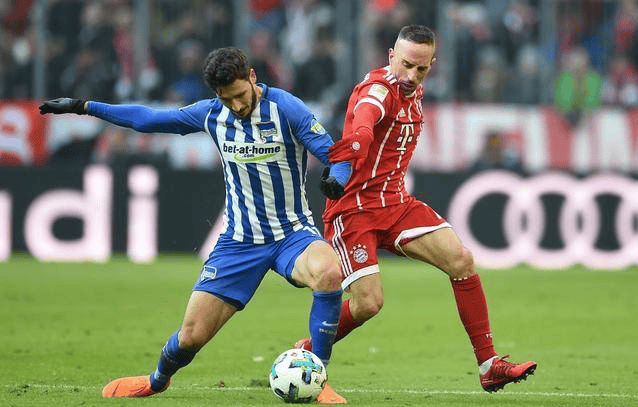 沙尔克04客场完胜,喜迎三分 沙尔克04客场完胜,喜迎三分