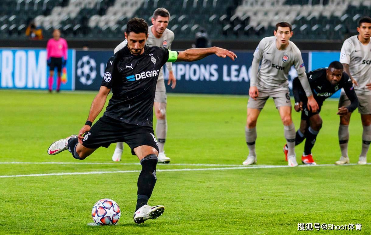 爱游戏官网-包含沙尔克04阵容大调整，迎接对手时须小心应对的词条