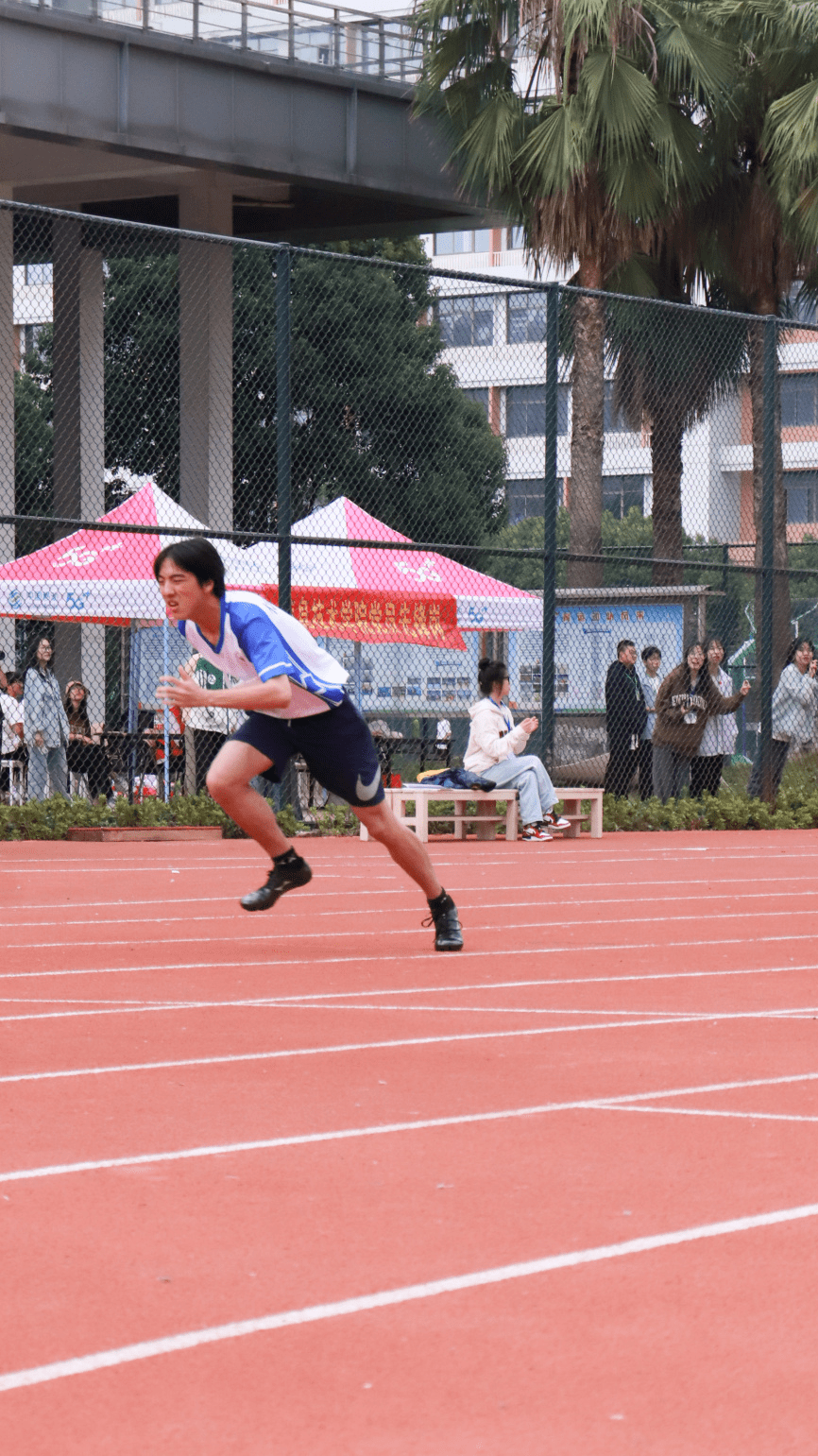 包含欧洲国家队备战健步蓄势待发,冲刺胜利的词条 包含欧洲国家队备战健步蓄势待发,冲刺胜利的词条